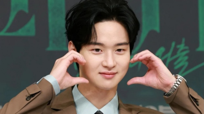 Tayang 15 April, Aktor Jang Dong Yoon Debut Jadi Sutradara Lewat Film Nuruk