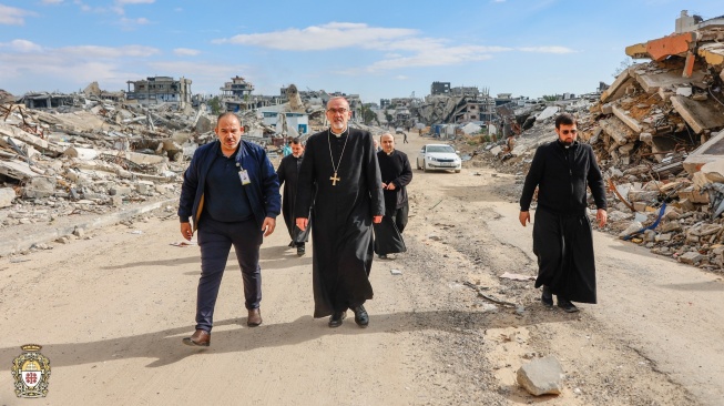 Aparat Israel Halangi Pemimpin Gereja Masuk Makam Kudus di Misa Minggu Palma