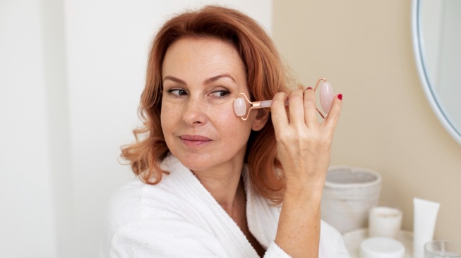 Pelembap Apa yang Bagus untuk Kulit Kendur? Ini 5 Rekomendasinya agar Wajah Kencang