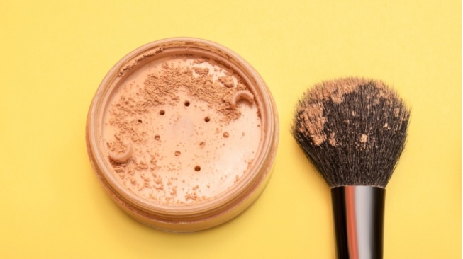 6 Bedak di Indomaret untuk Ibu Rumah Tangga, Hasil Natural Anti Dempul