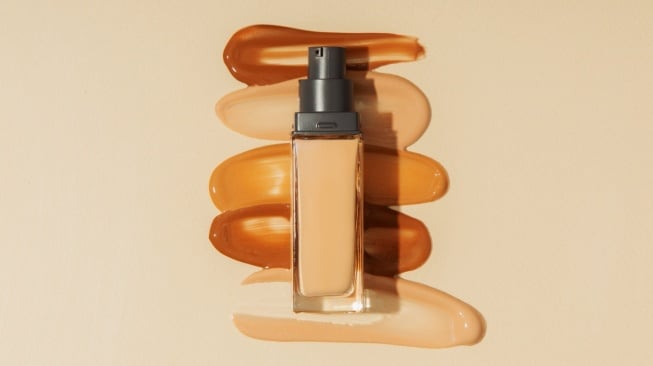7 Rekomendasi Foundation yang Bagus untuk Makeup Awet Seharian