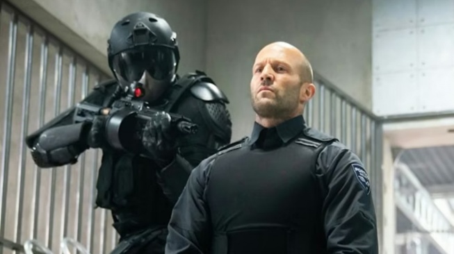 Film Wrath of Man yang dibintangi Jason Statham akan tayang pada Senin (30/3/2026) malam ini pukul 21.00 WIB di Trans TV. [YouTube]