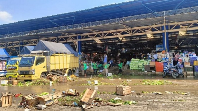 Buntut Siswa SMA Tewas Tergelincir, Pedagang Ikan Kramat Jati Bakal Dipindah!