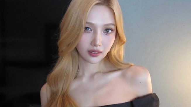 4 Ide Gaya OOTD Dress ala Joy Red Velvet, Tampil Manis di Semua Kesempatan!