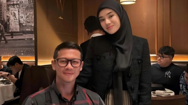 Ngeluh Tak Diberi Nafkah, Apa Pekerjaan Suami Clara Shinta?