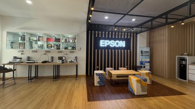 Dukung Kebutuhan Bisnis dan Industri di Jatim, Epson Resmikan Solution Center di Surabaya