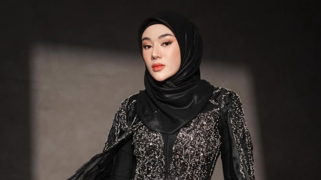 Usai Viralkan VCS Suami, Clara Shinta Tetap Sekamar di Bangkok dan Kini Perjanjian Pranikah Terkuak