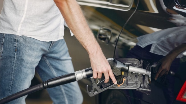 Lebih Irit Mesin Diesel atau Bensin? Ini Jawaban dan Pertimbangan sebelum Memilih