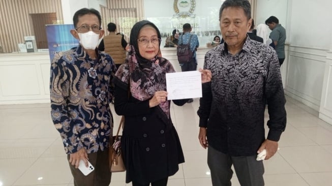 Istri Eks Komut Indofarma Mengadu ke DPR, Sebut Vonis 13 Tahun Penjara Tanpa Bukti Aliran Dana