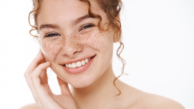 Apa Penyebab Flek Hitam di Wajah? Ini 7 Faktornya