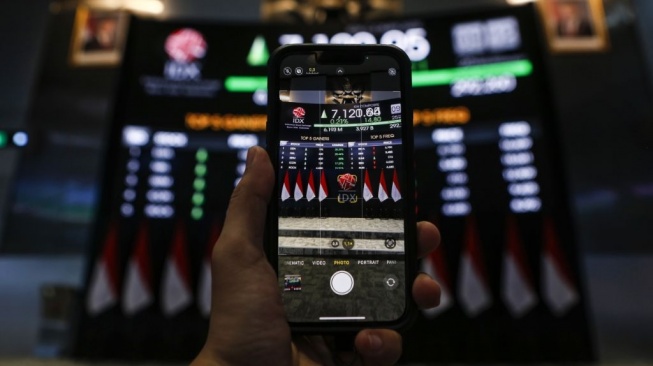 IHSG Diproyeksi Lanjutkan Penguatan Hari Ini, Saham-saham Bluechip Saatnya Tampil?
