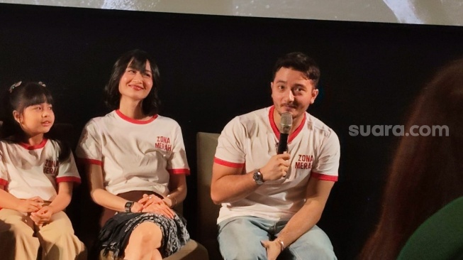 Biasa Kalem, Bryan Domani Kini Tampil Brutal Jadi Mesin Pembunuh di Film Zona Merah