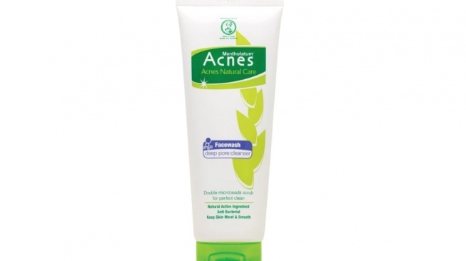Acnes Natural Care Face Wash Deep Pore Cleanser (Shopee/ROHTO Official Shop)