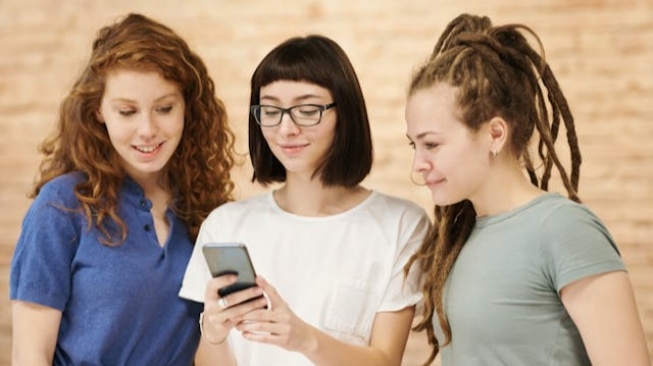 Gen Z Tidak Kurang Dukungan Hanya Kecanduan Pengakuan, Benarkah?