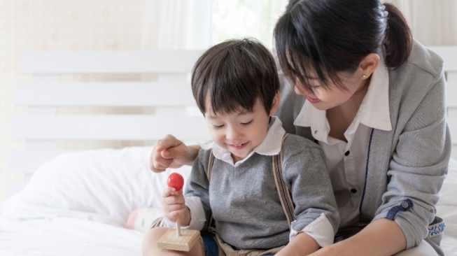 Viral Lowongan Babysitter Gaji Rp8,5 Juta di Bekasi, Bikin Dokter ICU hingga Lulusan S2 Rebutan