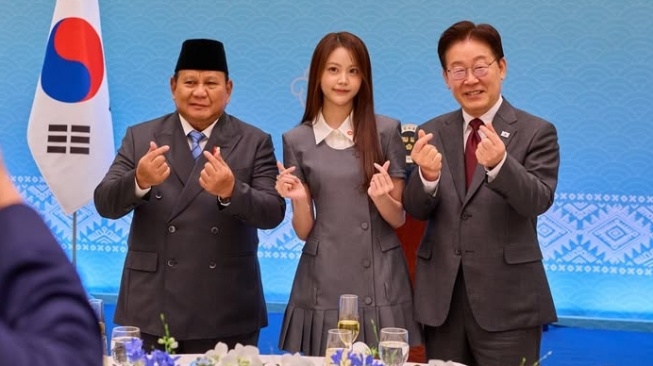 Hadiri Jamuan Negara, Carmen Hearts2Hearts Foto Bareng Prabowo Subianto dan Presiden Korea Selatan