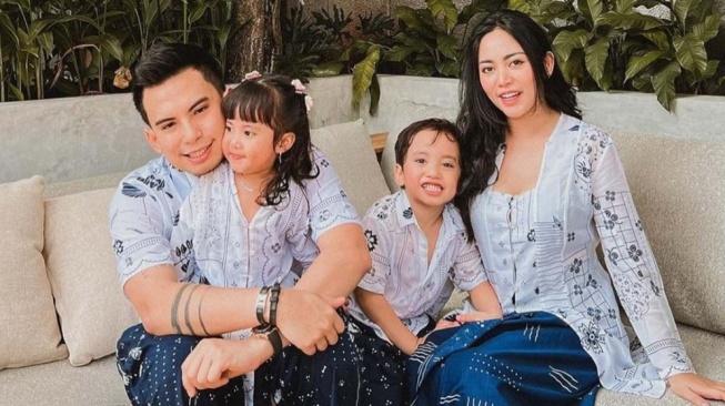 Rachel Vennya Ngamuk Rumah untuk Anak Dijual Diam-Diam, Okin Balas: Karakter Gue Dibunuh