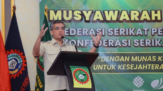 Menaker Dorong Hubungan Industrial Naik Kelas Hadapi AI