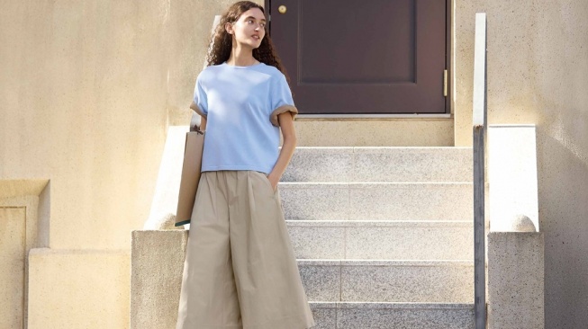 Trend Alert: Kulot Kembali Jadi Andalan, Ini Cara Styling-nya Biar Tetap Modern