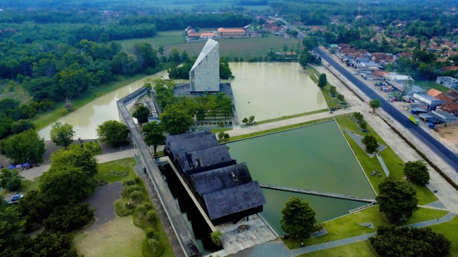 Tubaba Jadi Primadona Baru: Mengintip Rahasia 70 Ribu Wisatawan 'Serbu' Destinasi Religi di Lampung