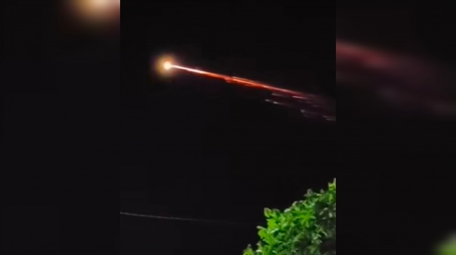 Heboh Cahaya Misterius Melintas di Langit Sumbar, BMKG Berikan Penjelasan