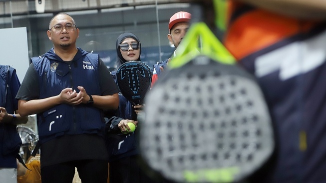 Andre Rosiade dalam pembukaan Rosiade Padel Tournament I, Sabtu (4/4/2026) di Crown Padel, kawasan Alam Sutera, Kota Tangerang, Banten. [Suara.com]