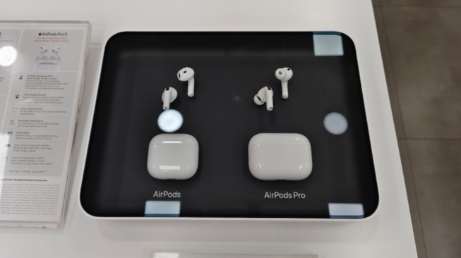 TWS Apple AirPods 4: Musik Terasa Lebih Dekat, Lebih Hening, dan Personal