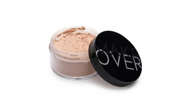 Make Over Silky Smooth Translucent Powder