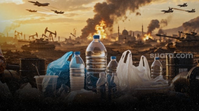 Konflik Timur Tengah Memanas, Kenapa Harga Plastik di Pasar Ikut Mahal?