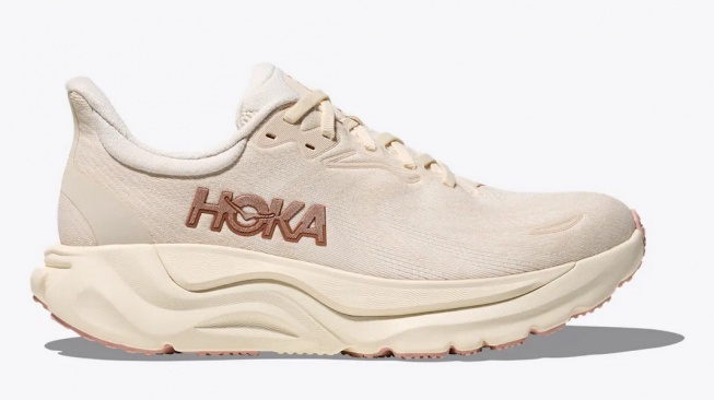 Hoka Arahi 8