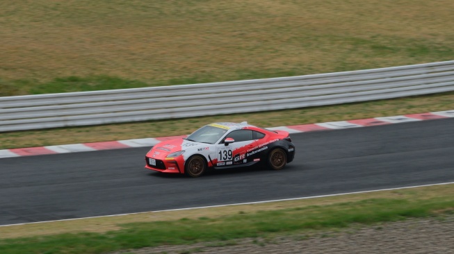 Aksi tim Toyota Gazoo Racing Indonesia di Sirkuit Autopolis Jepang. (Foto: TGRI)