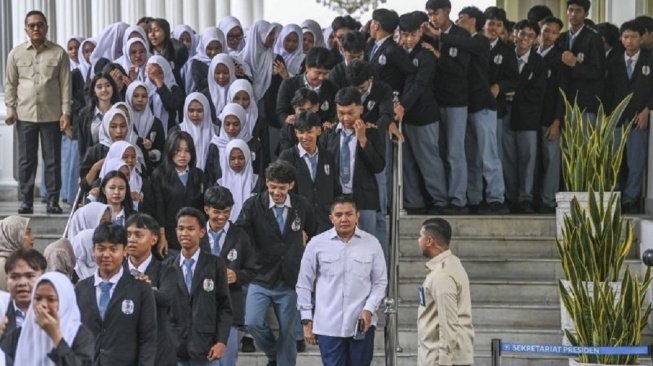 Momen Siswa SMK 'Healing' ke Istana Kepresidenan, Intip Ruang Kerja Prabowo dan Belajar Aspirasi