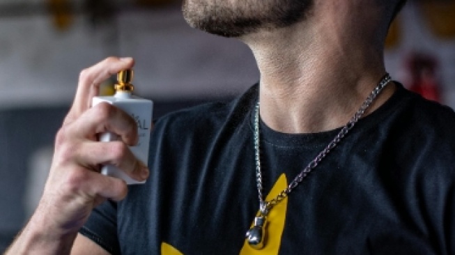 5 Rekomendasi Parfum Pria yang Soft dan Tahan Lama, Aromanya Memikat