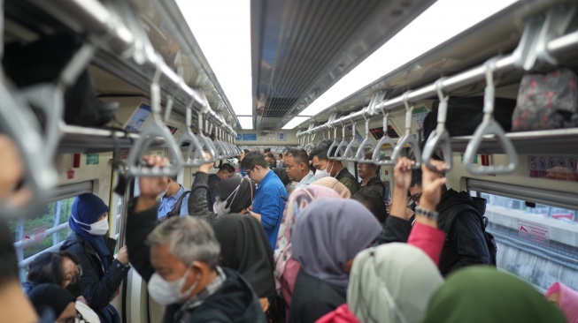 Penumpang LRT Jabodebek Melonjak 2 Kali Lipat Saat Libur Paskah 2026, Tembus 270 Ribu Orang