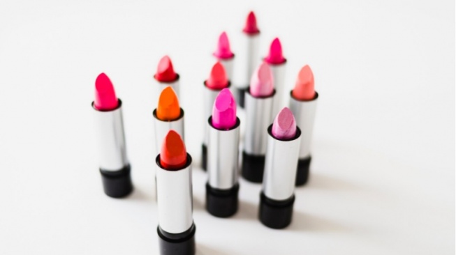 7 Lipstik dengan SPF Tinggi, Hempas Bibir Hitam dan Pecah-pecah saat Cuaca Panas