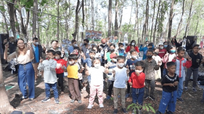 Sisakan Sedikit untuk Kami: Seruan Anak-Anak di Ibadah Alam GKJ Baturetno