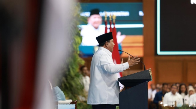 Prabowo: Hoaks dan Manipulasi AI Bisa Ganggu Stabilitas Negara, 100 Orang Saja Bisa Bikin Gaduh