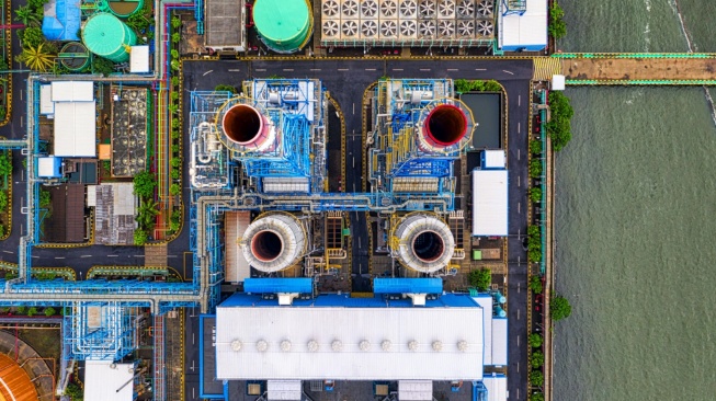 Ilustrasi pembangkit listrik energi hidrogen. [Pexels].