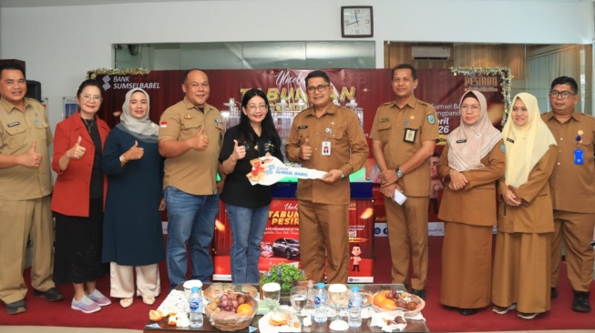 Tangis Haru di Undian Bank Sumsel Babel, Pensiunan Ini Bawa Pulang Hadiah Utama