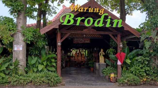 Mampir ke Warung Brodin Nganjuk: Menu Beragam, Rasa Tak Asal-asalan