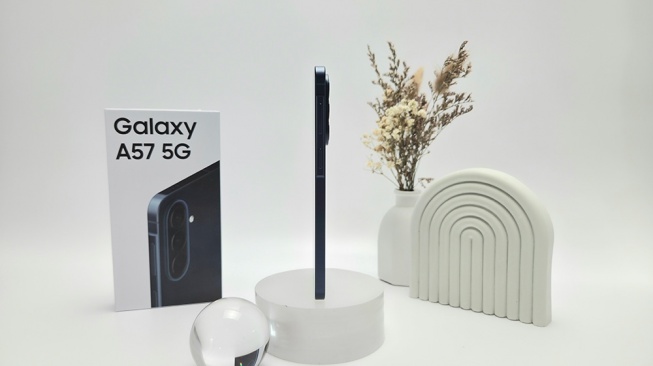 Pakai Samsung Galaxy A57 5G Seharian: Tipis, Ngebut, dan AI-nya Bikin Hidup Lebih Praktis!