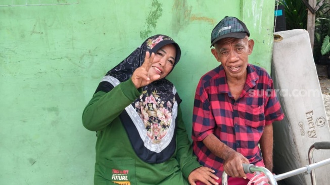 Tak Sekadar Cari Uang, Ini Alasan Mulia Pak Tarno Tetap Ngamen Sulap Meski Terkena Stroke