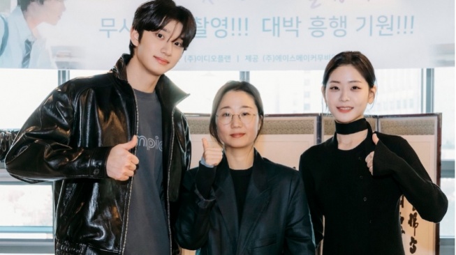 Kim Jae Won dan Chung Su Bin Resmi Bintangi Film My First Graduation