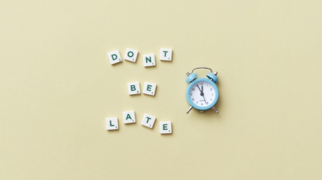 Stop Budaya Ngaret: Mulai Normalisasi Datang Tepat Waktu