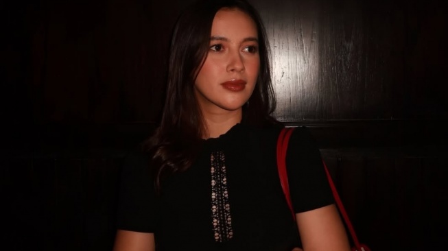 Annette Edoarda Tegang Selama Syuting Film Horor Songko di Tomohon