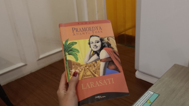 Larasati: Potret Jujur Revolusi dan Pergulatan Moral Bangsa