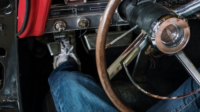 Khusus Pemobil Pemula, Ini Rahasia Kaki Kiri dan Kanan Menaklukkan Jalan Menanjak