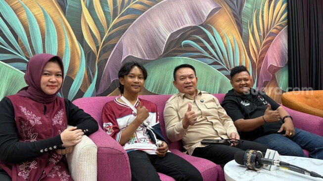 Fajar Sadboy ditemui di kawasan Tebet, Jakarta Selatan pada Kamis, 9 April 2026. [Suara.com/Tiara Rosana]