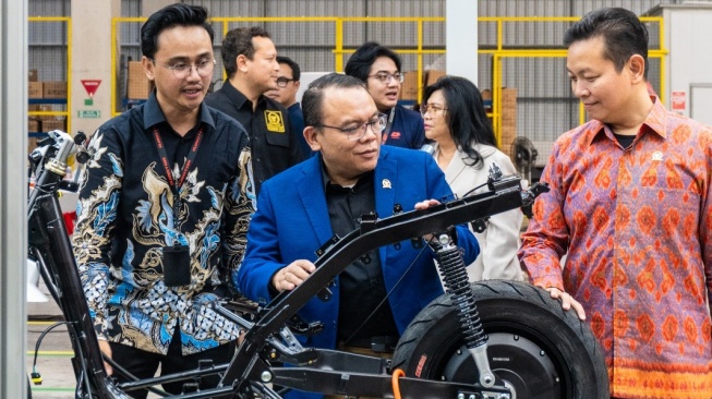 QJMotor Manufacture saat Menerima Kunjungan Komisi VII DPR RI. (Foto: QJMotor)