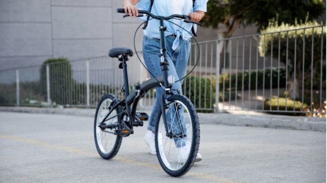 7 Pilihan Sepeda Listrik Lipat Fast Charging yang Bisa Masuk KRL, Praktis dan Awet